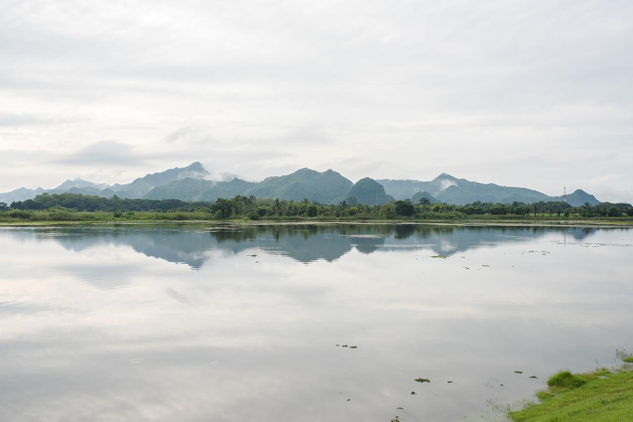 Sakarin Valley Resort Kanchanaburi Esterno foto