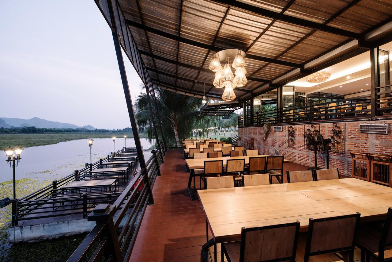 Sakarin Valley Resort Kanchanaburi Esterno foto